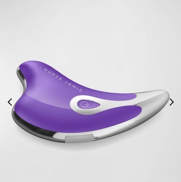 Nurse Jamie Triangle Facial Tool - Picture 2 of 3